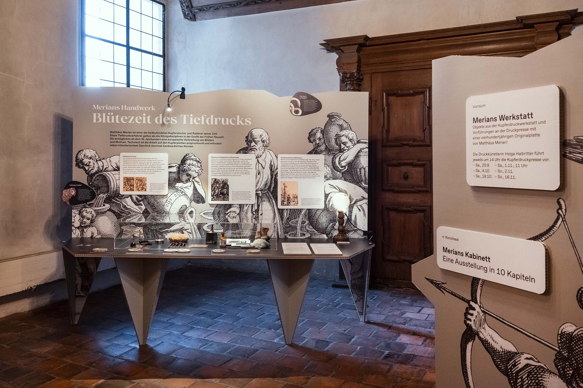 Grossformatige Bildvergrösserungen in der Ausstellung ICONIC!